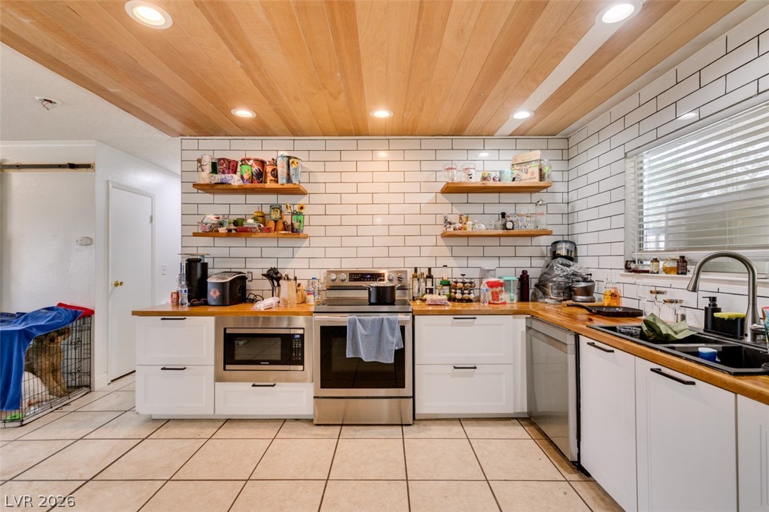 1709 Shadow Mountain Place