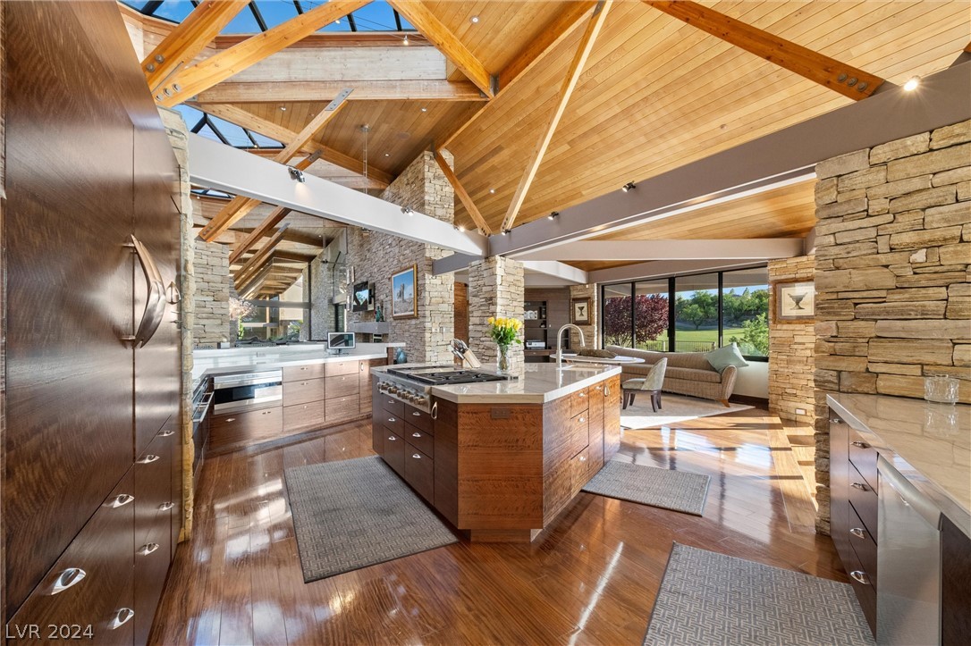 Henderson, Nevada 89052, United States, 6 Bedrooms Bedrooms, ,7 BathroomsBathrooms,Residential,Active,55031