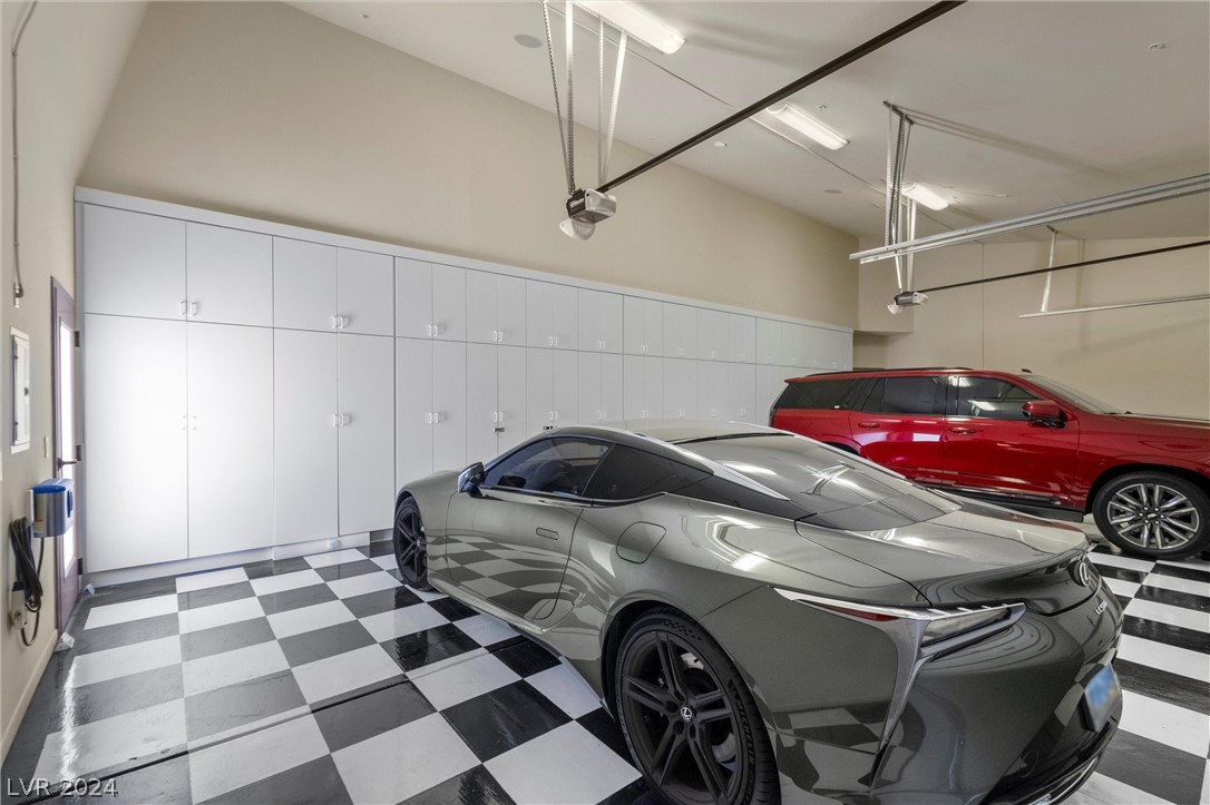 Henderson, Nevada 89052, United States, 6 Bedrooms Bedrooms, ,7 BathroomsBathrooms,Residential,Active,55031