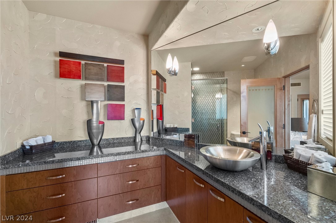 Henderson, Nevada 89052, United States, 6 Bedrooms Bedrooms, ,7 BathroomsBathrooms,Residential,Active,55031