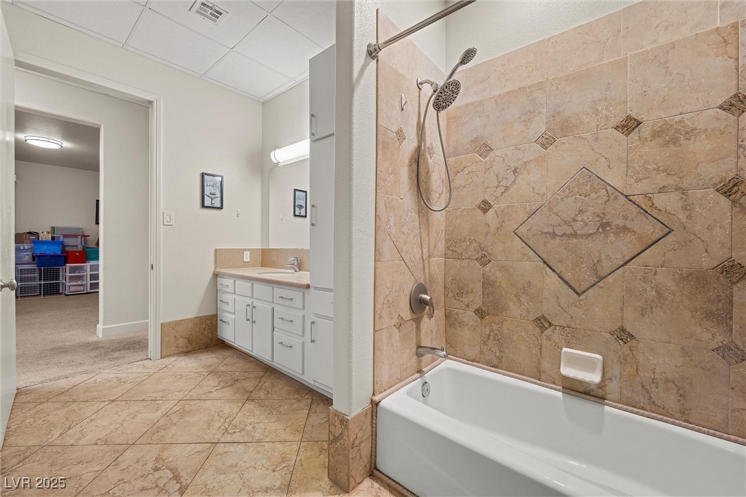 Henderson, Nevada 89015, United States, 4 Bedrooms Bedrooms, ,4 BathroomsBathrooms,Residential,Active,92877