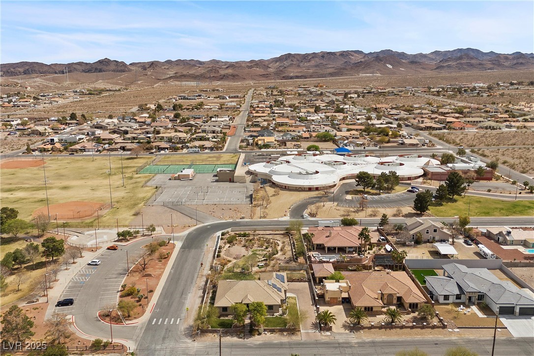 Henderson, Nevada 89015, United States, 4 Bedrooms Bedrooms, ,4 BathroomsBathrooms,Residential,Active,92877