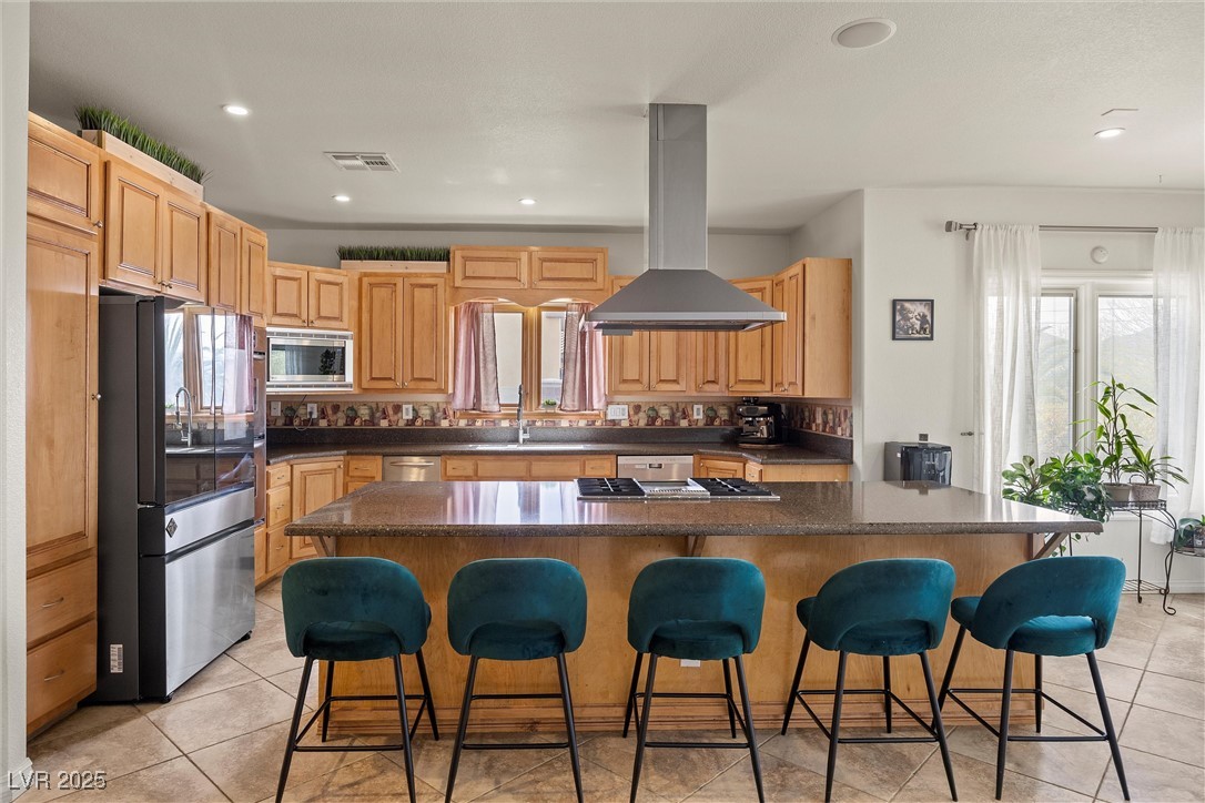 Henderson, Nevada 89015, United States, 4 Bedrooms Bedrooms, ,4 BathroomsBathrooms,Residential,Active,92877