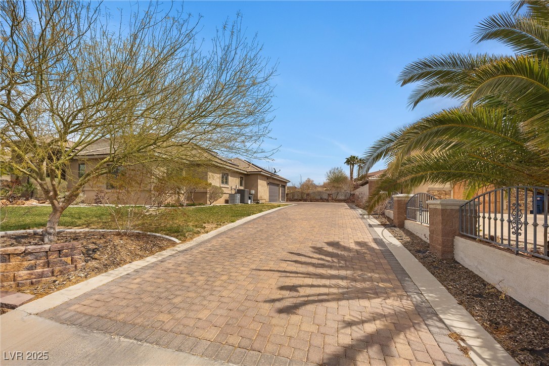 Henderson, Nevada 89015, United States, 4 Bedrooms Bedrooms, ,4 BathroomsBathrooms,Residential,Active,92877