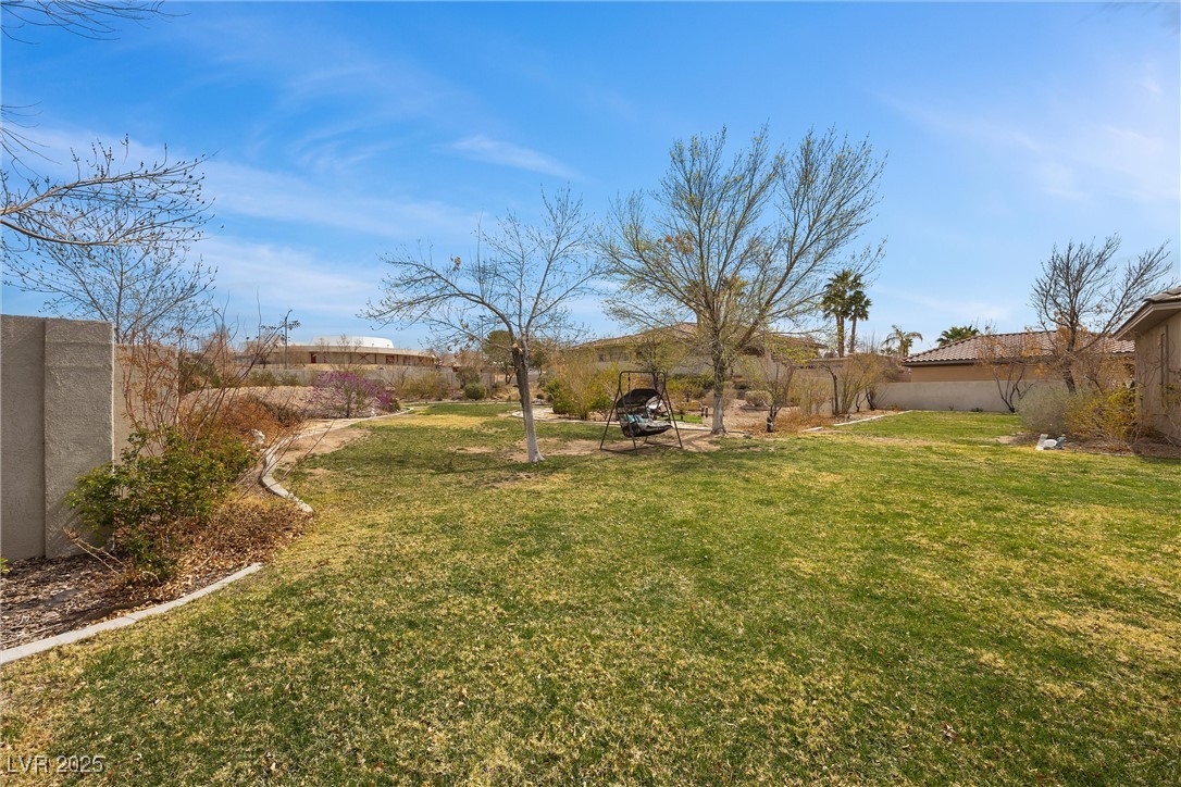 Henderson, Nevada 89015, United States, 4 Bedrooms Bedrooms, ,4 BathroomsBathrooms,Residential,Active,92877