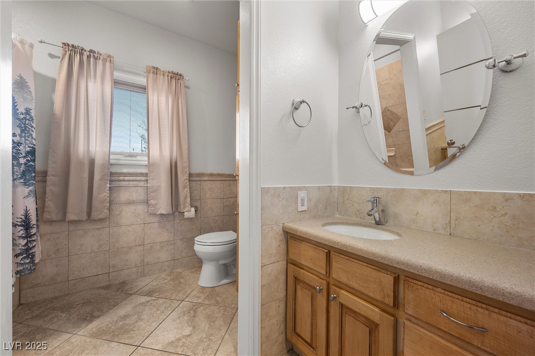 Henderson, Nevada 89015, United States, 4 Bedrooms Bedrooms, ,4 BathroomsBathrooms,Residential,Active,92877