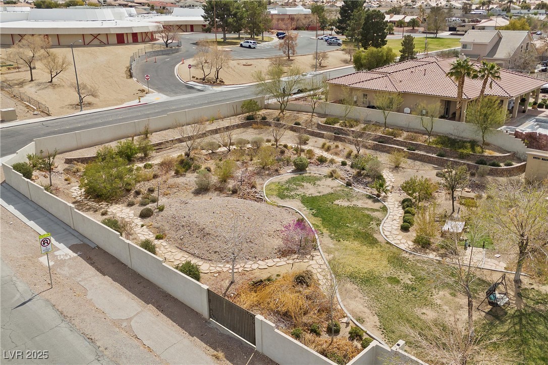 Henderson, Nevada 89015, United States, 4 Bedrooms Bedrooms, ,4 BathroomsBathrooms,Residential,Active,92877