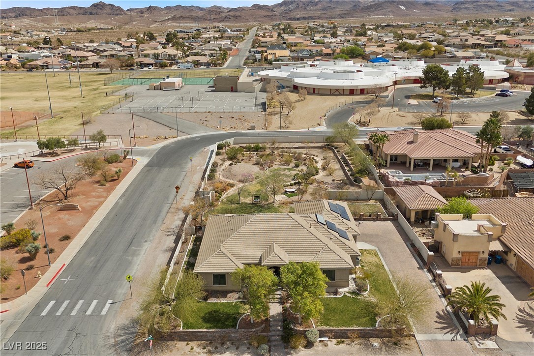 Henderson, Nevada 89015, United States, 4 Bedrooms Bedrooms, ,4 BathroomsBathrooms,Residential,Active,92877