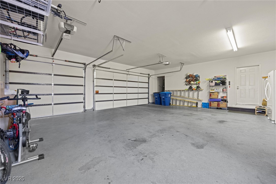 Henderson, Nevada 89015, United States, 4 Bedrooms Bedrooms, ,4 BathroomsBathrooms,Residential,Active,92877