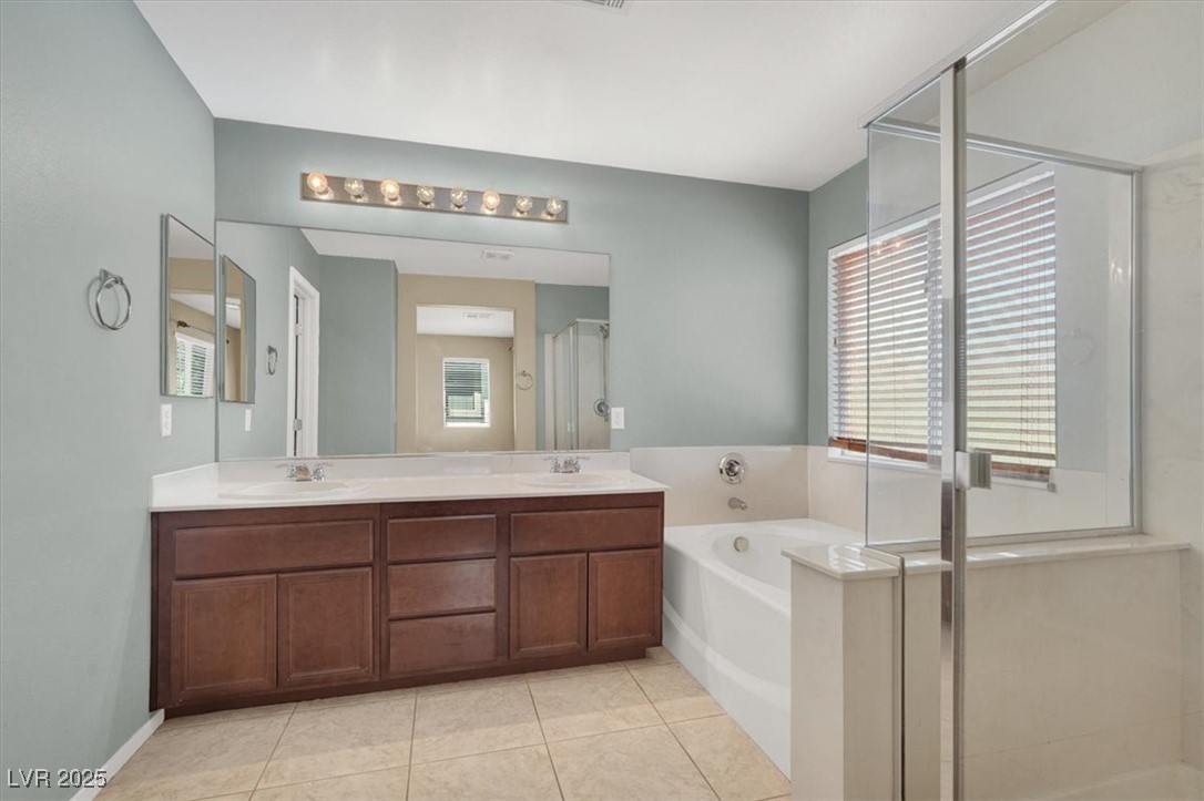 North Las Vegas, Nevada 89081, United States, 3 Bedrooms Bedrooms, ,3 BathroomsBathrooms,Residential,Active,189006