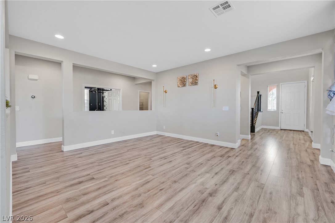 5454 Valonga Street