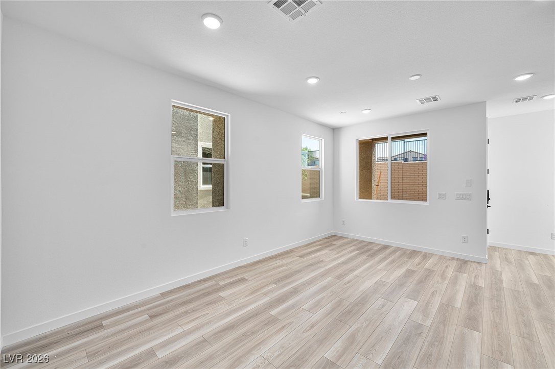 176 Freeport View Place