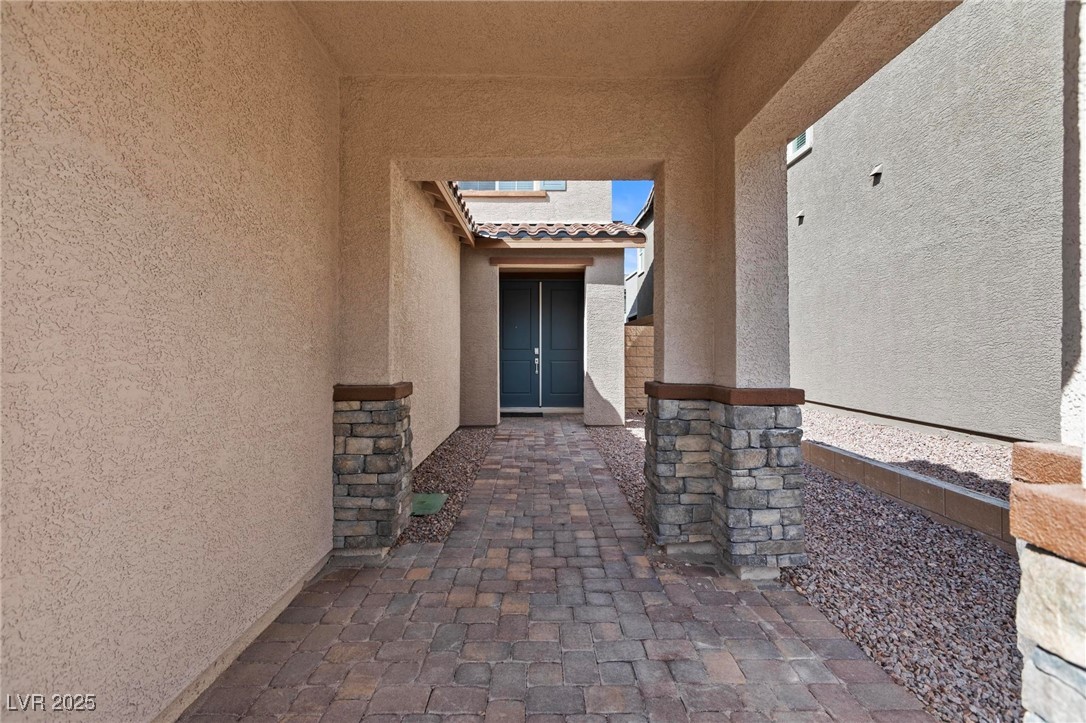 3546 Luciana Glen Avenue