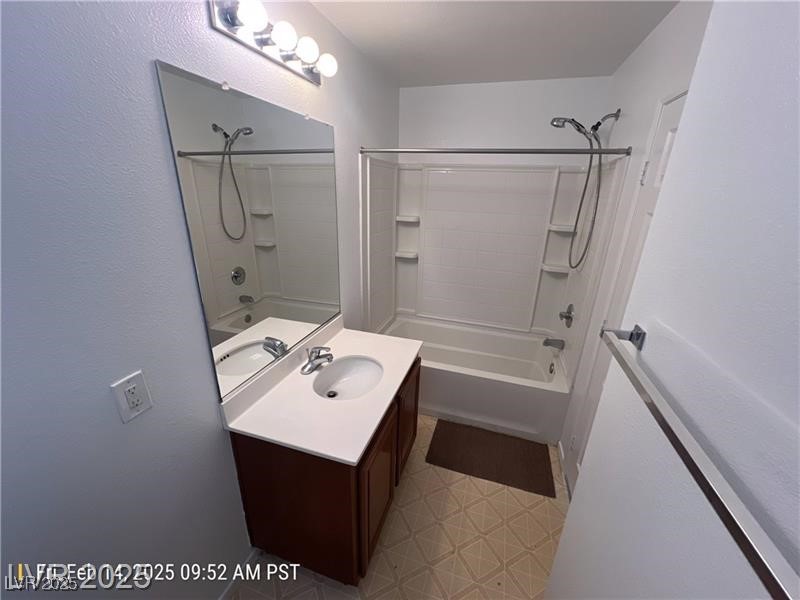 7464 Edgecove Court