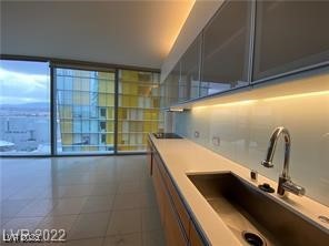 3722 Las Vegas Boulevard 1610