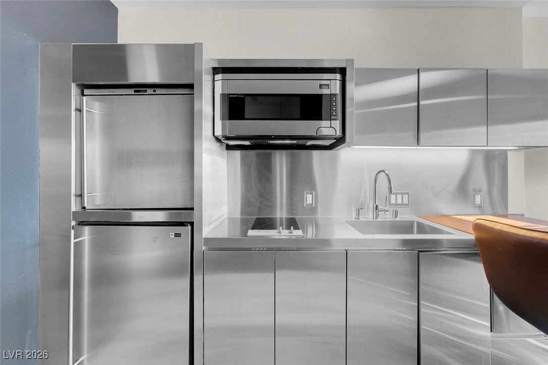 4381 W Flamingo Road 1109