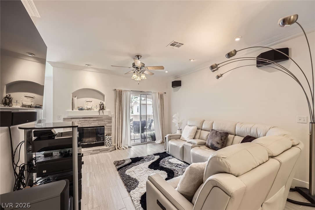 2050 W Warm Springs Road 3624