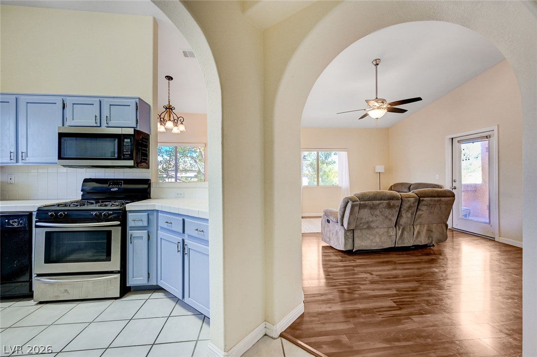 900 Heavenly Hills Court 213