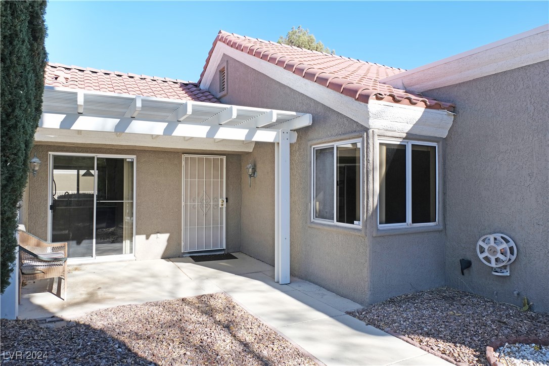 8560 Desert Holly Drive, Las Vegas, Nevada image 3