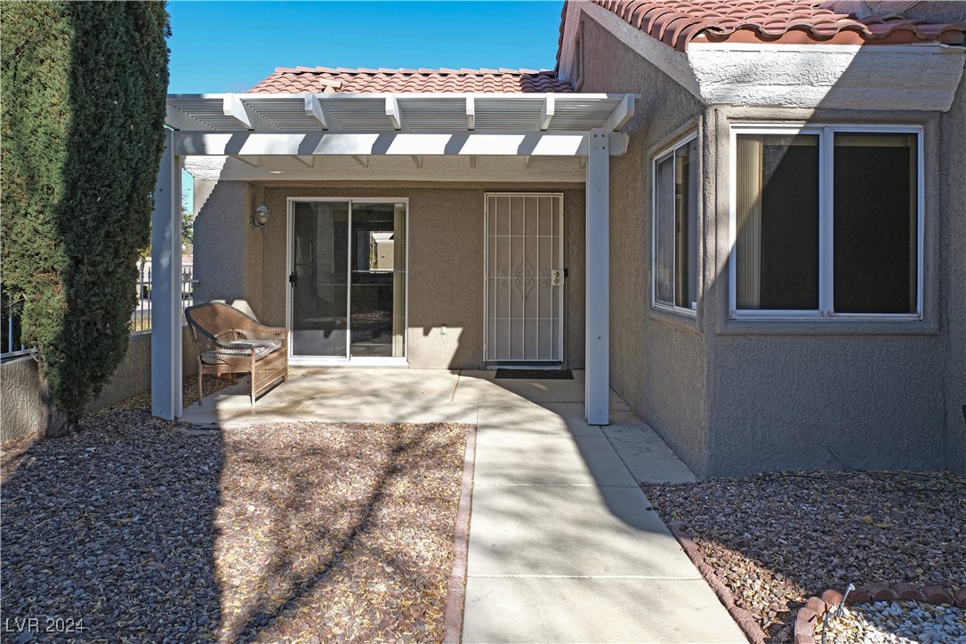 8560 Desert Holly Drive, Las Vegas, Nevada image 4