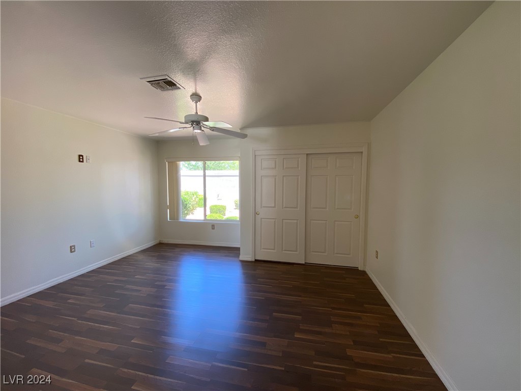 8560 Desert Holly Drive, Las Vegas, Nevada image 19