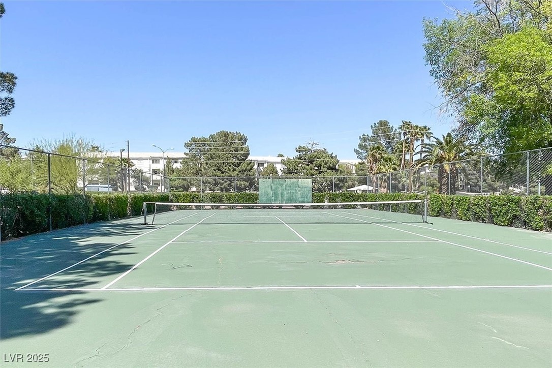 Henderson, Nevada 89014, United States, 2 Bedrooms Bedrooms, ,2 BathroomsBathrooms,Residential,Active,180520