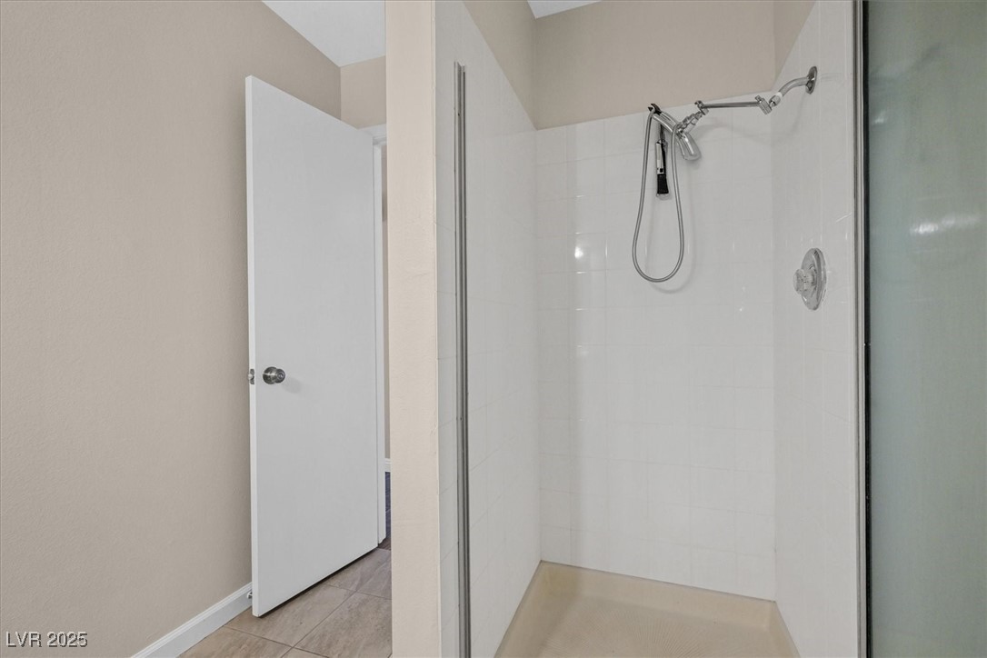 Henderson, Nevada 89014, United States, 2 Bedrooms Bedrooms, ,2 BathroomsBathrooms,Residential,Active,180520