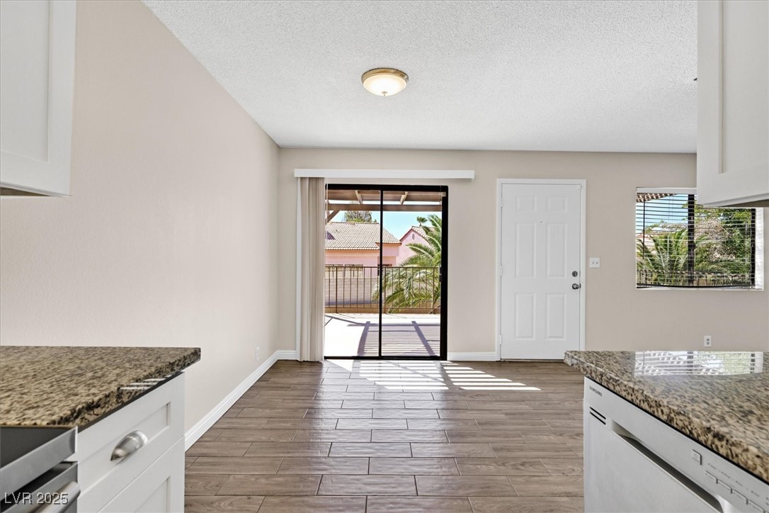 Henderson, Nevada 89014, United States, 2 Bedrooms Bedrooms, ,2 BathroomsBathrooms,Residential,Active,180520