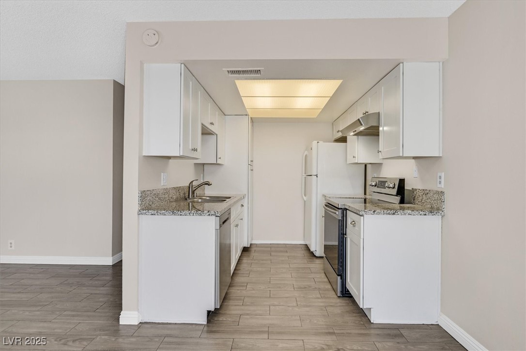 Henderson, Nevada 89014, United States, 2 Bedrooms Bedrooms, ,2 BathroomsBathrooms,Residential,Active,180520