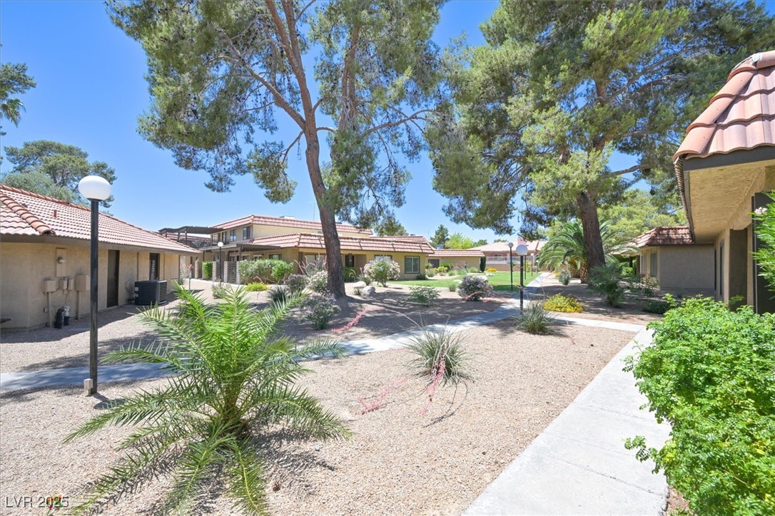 Henderson, Nevada 89014, United States, 2 Bedrooms Bedrooms, ,2 BathroomsBathrooms,Residential,Active,180520