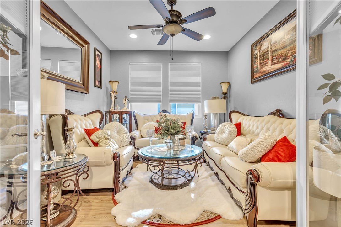 3805 Riviera Regal Avenue