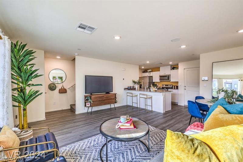 3755 Sonrisa Vista Avenue