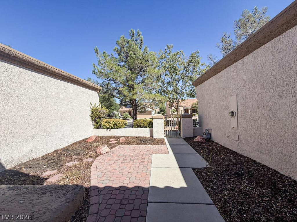 2541 Desert Glen Drive