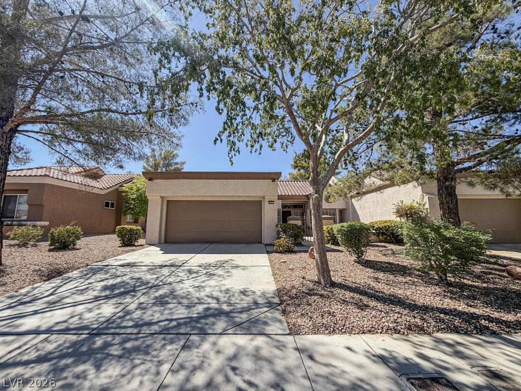 2541 Desert Glen Drive