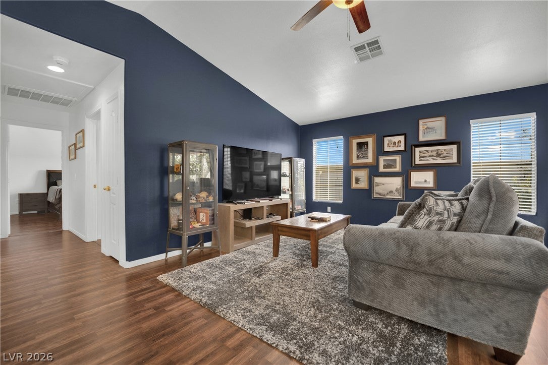 Properties 4 5415 Crimson Crest Place 202