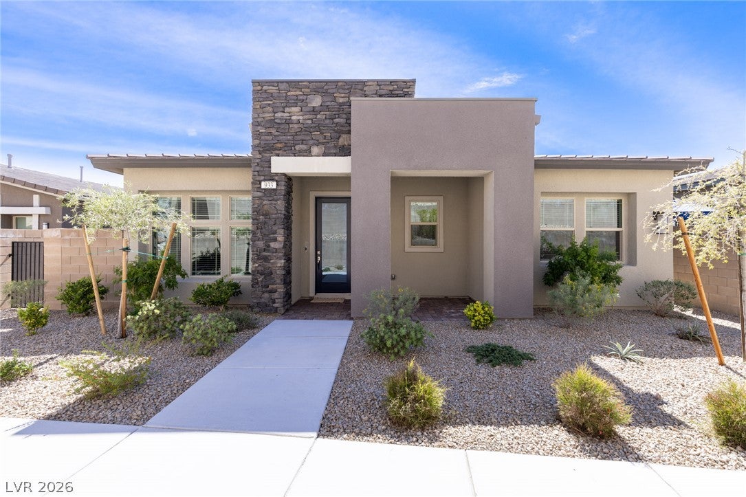 933 Belleforte Lane