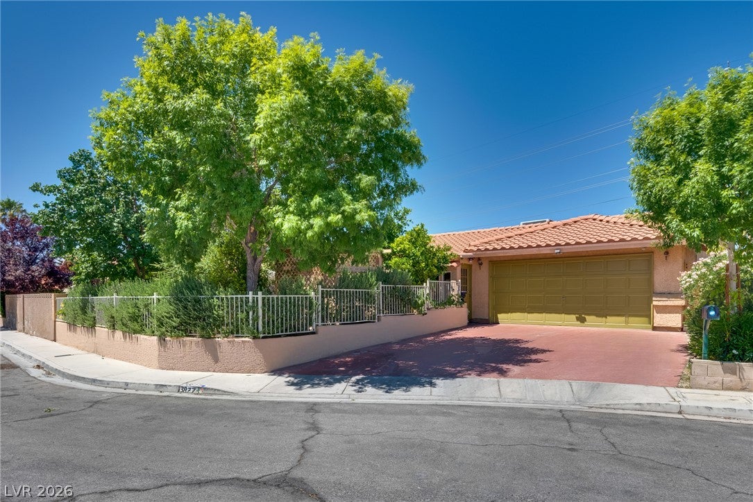 3877 Platis Circle