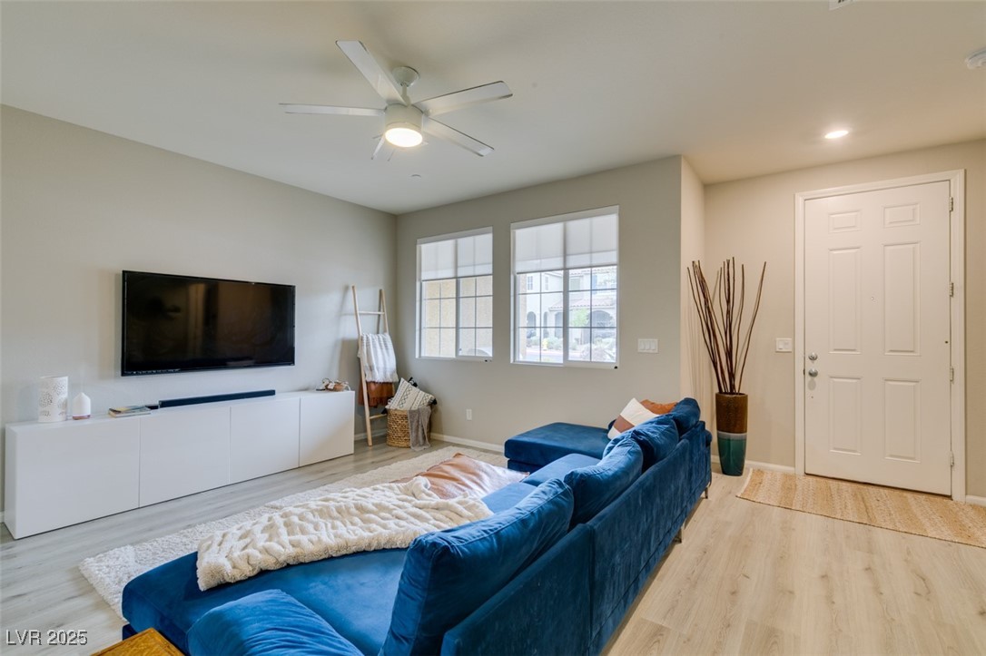 2878 Starling Summit Street, Henderson, Nevada image 8