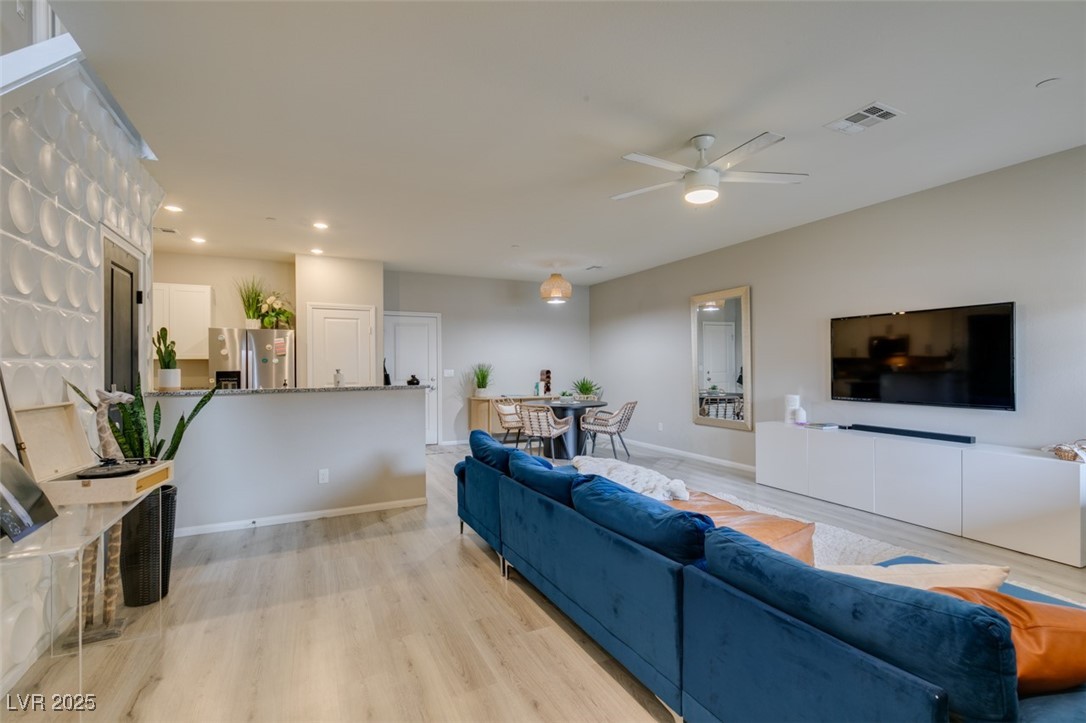 2878 Starling Summit Street, Henderson, Nevada image 4