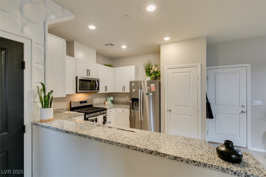 2878 Starling Summit Street, Henderson, Nevada image 22