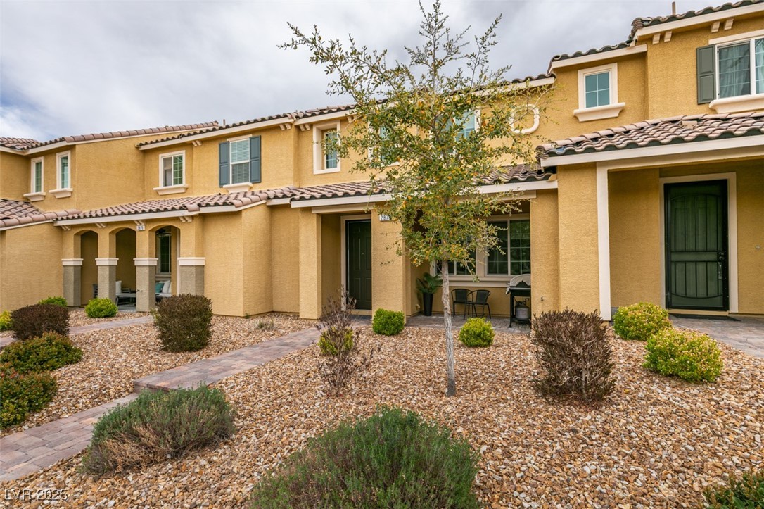 2878 Starling Summit Street, Henderson, Nevada image 3