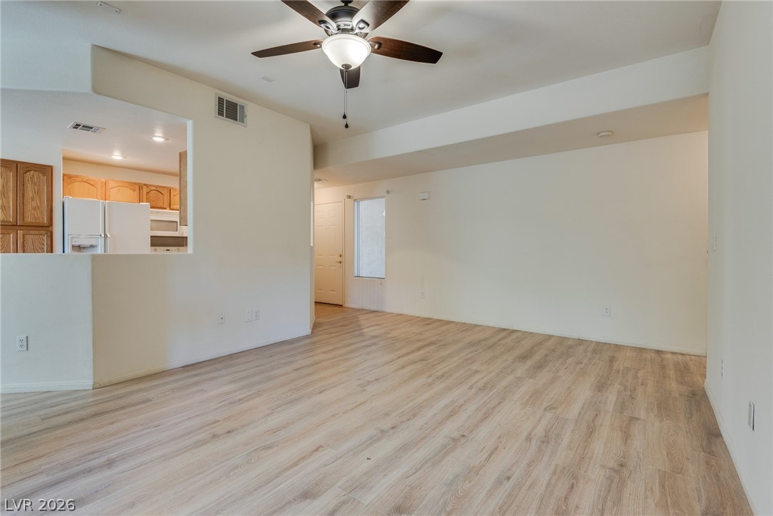 1705 Sky Of Red Drive 103