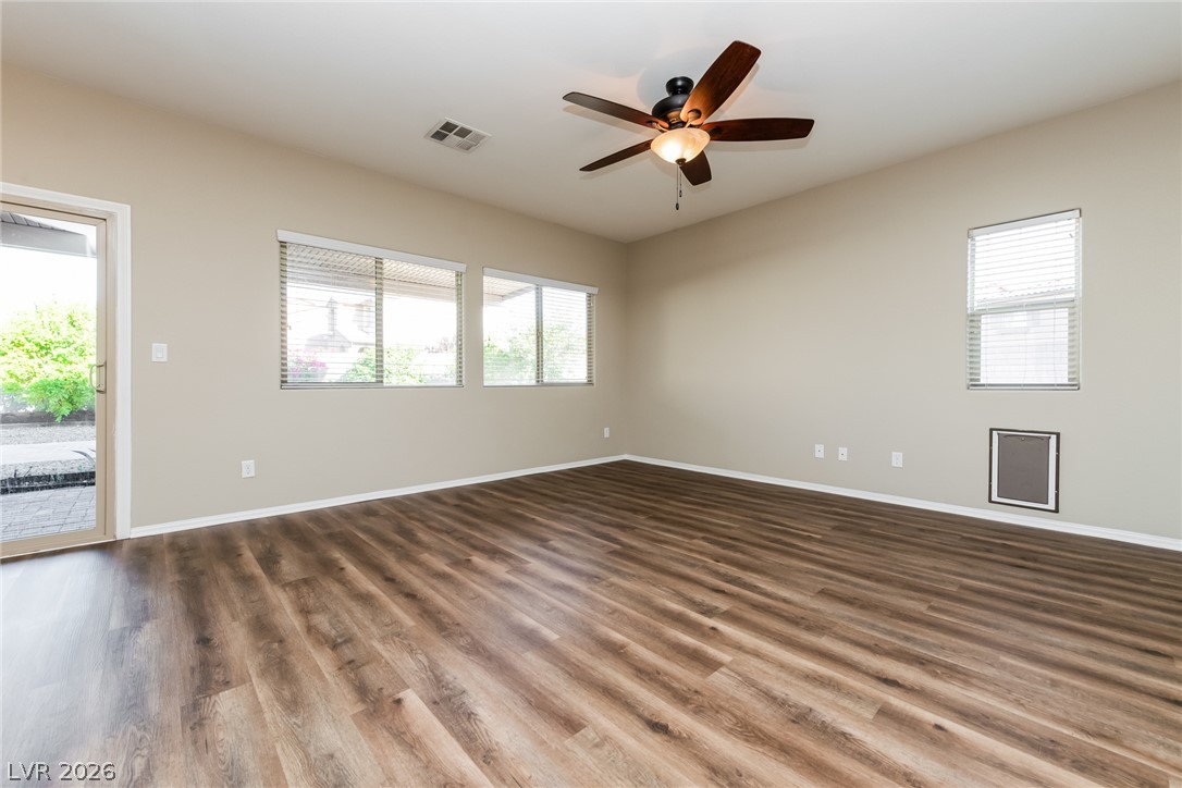 5511 Emerald Basin Street