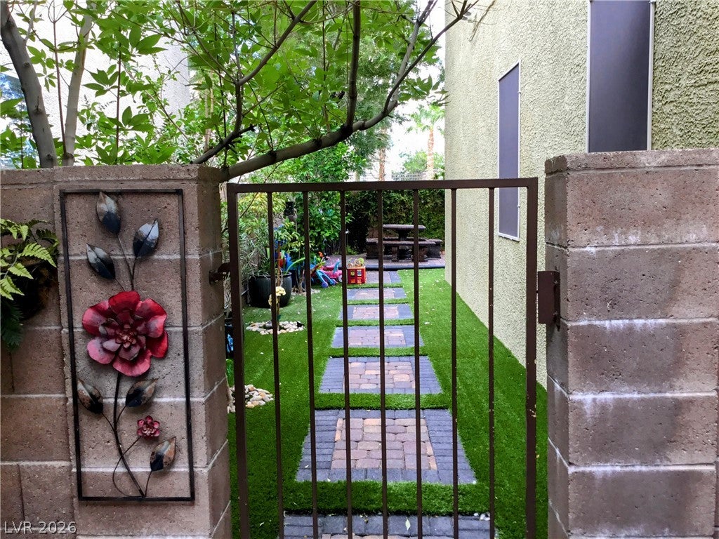 9400 Melva Blue Court