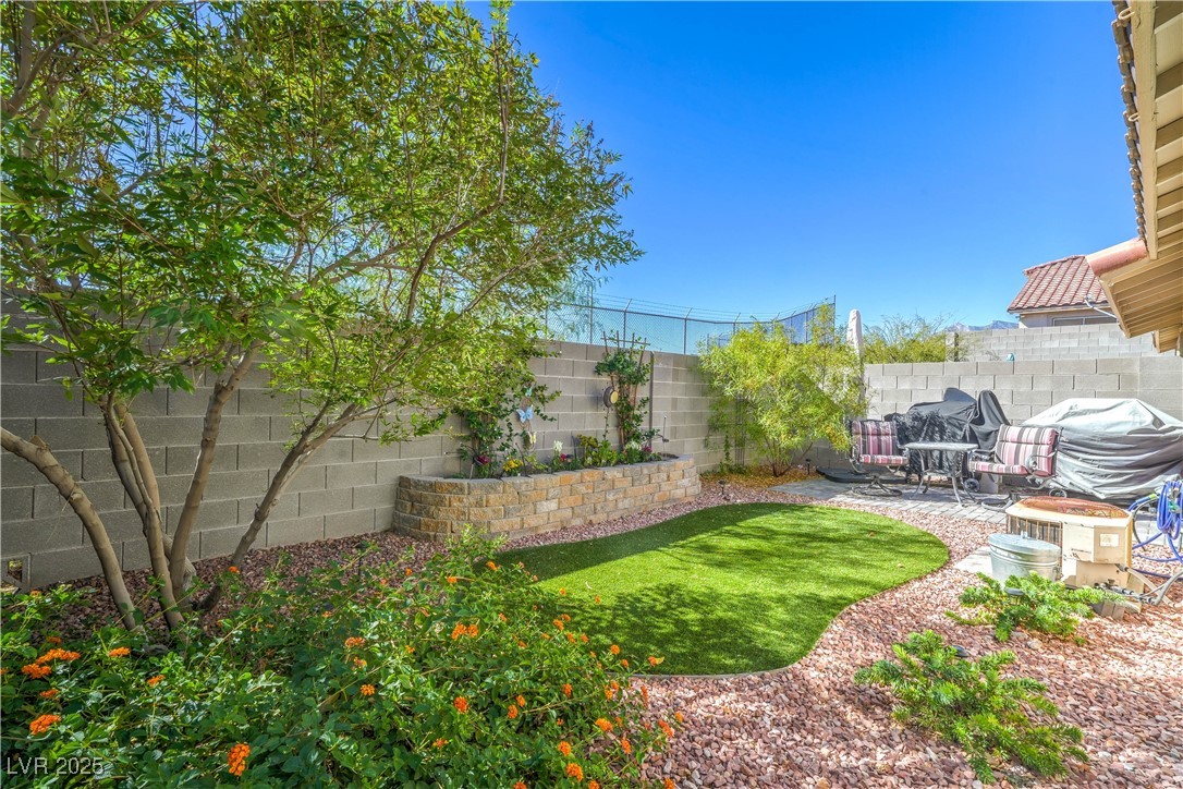 Properties 3 9713 Templemore Avenue 102