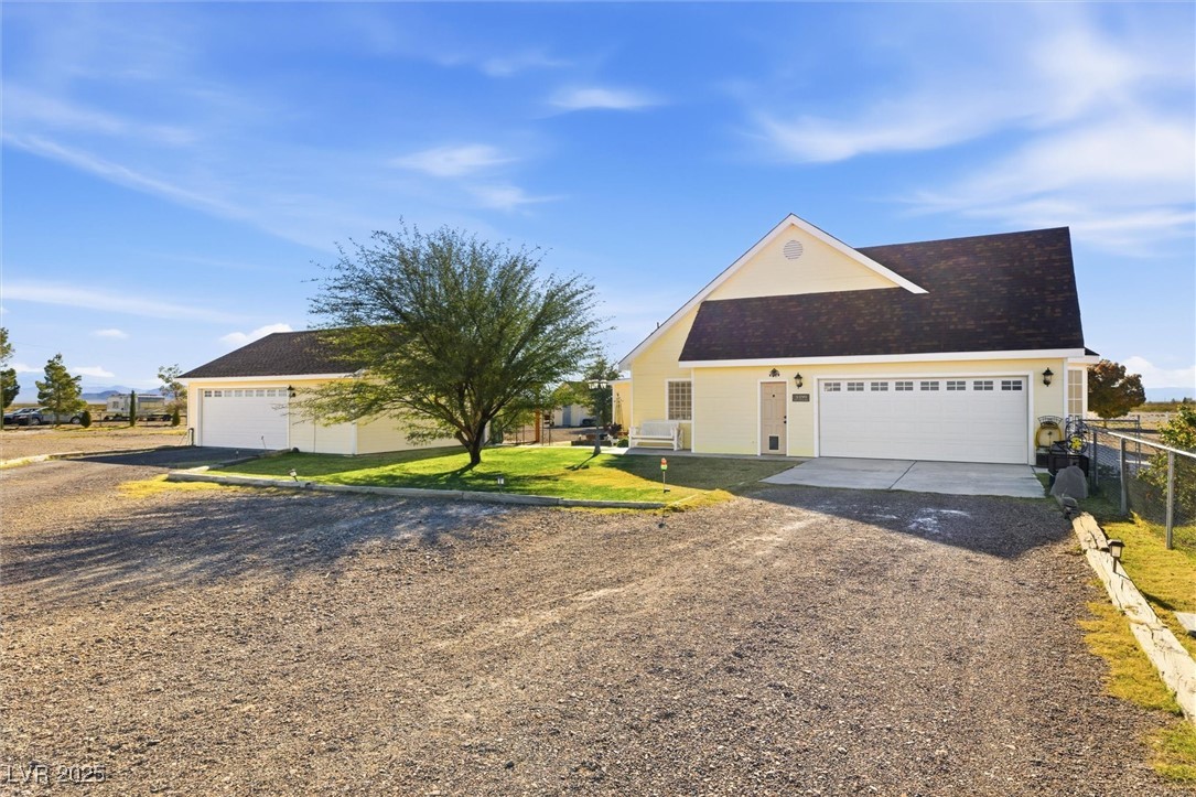 3599 E Poplar Avenue