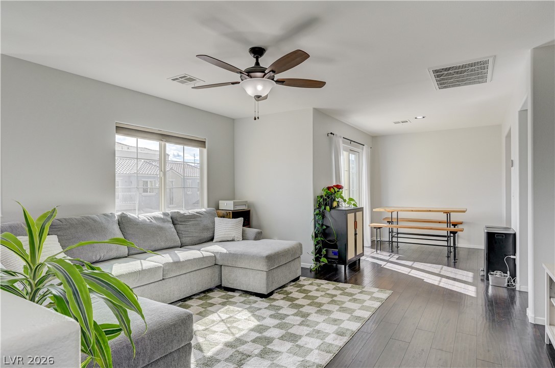 9060 Alluring Avenue