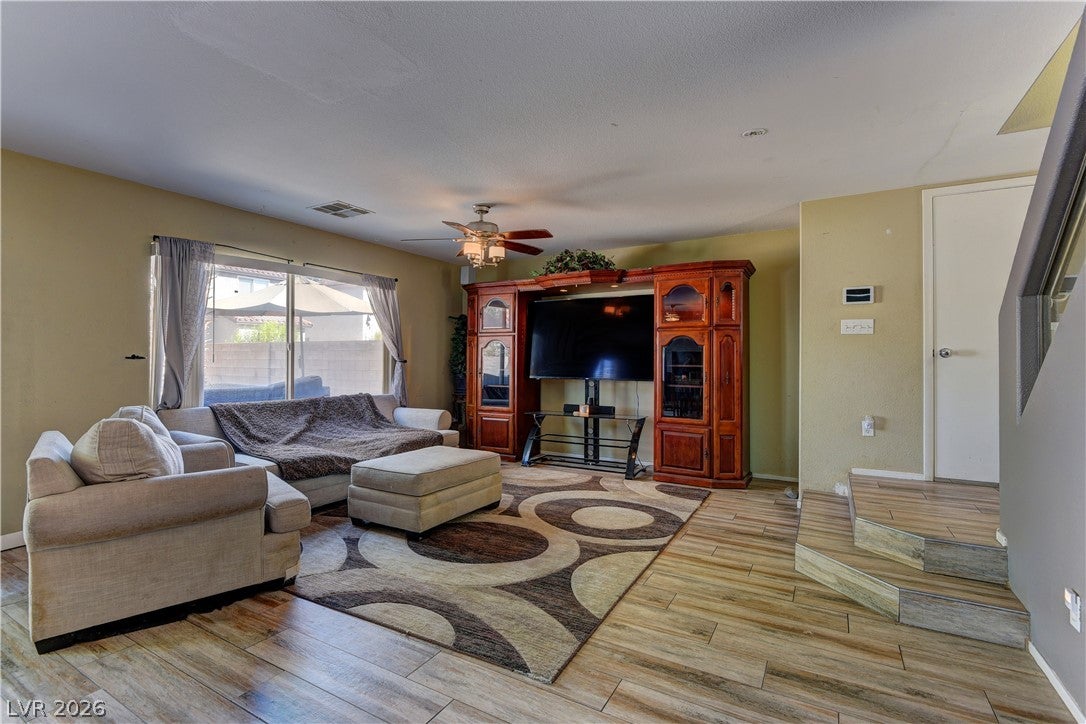 10190 Ghost Gum Street