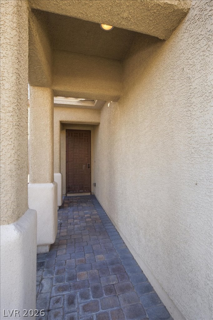 369 Hillhead Court