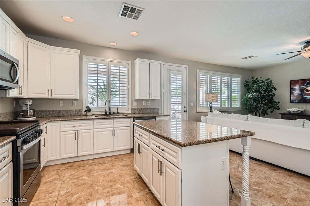 1667 Sabatini Drive, Henderson, Nevada image 9